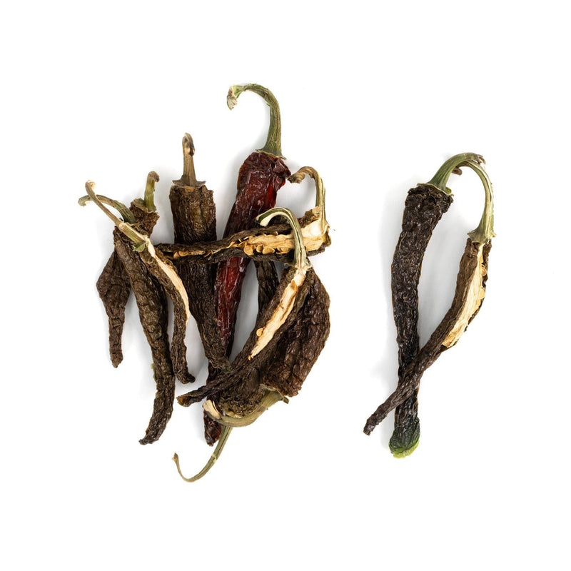 Dehydrated chili and jalapeño vegetable garnishes for cocktails and beverages